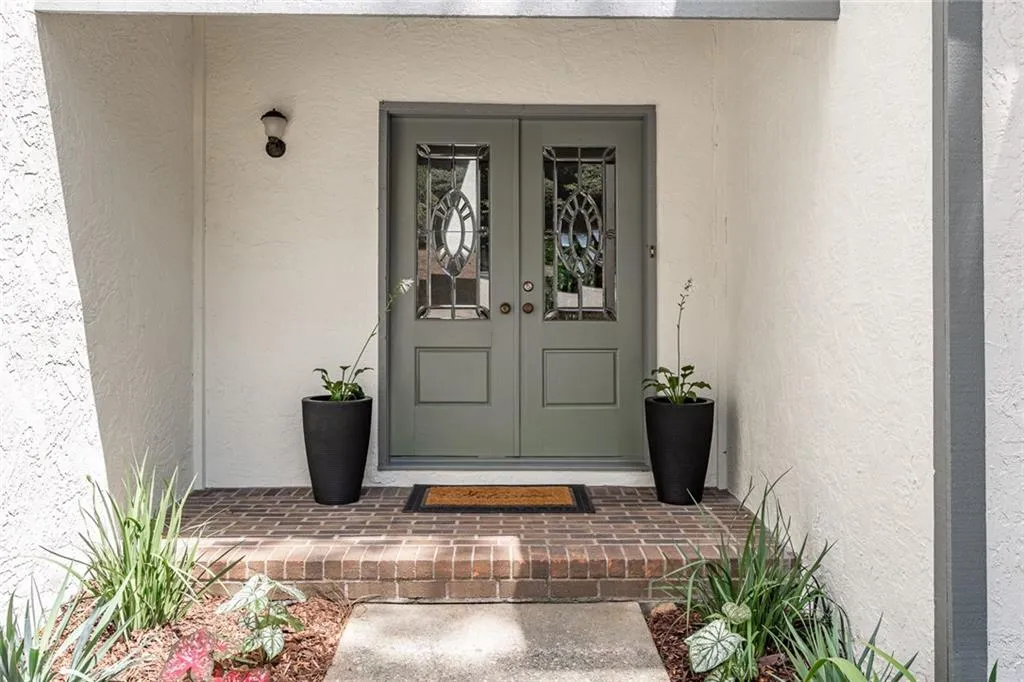 70 Glen Oaks Drive, Sandy Springs, Georgia 30327, 5 Bedrooms Bedrooms, ,4 BathroomsBathrooms,Residential,Sold,70 Glen Oaks Drive,7426730