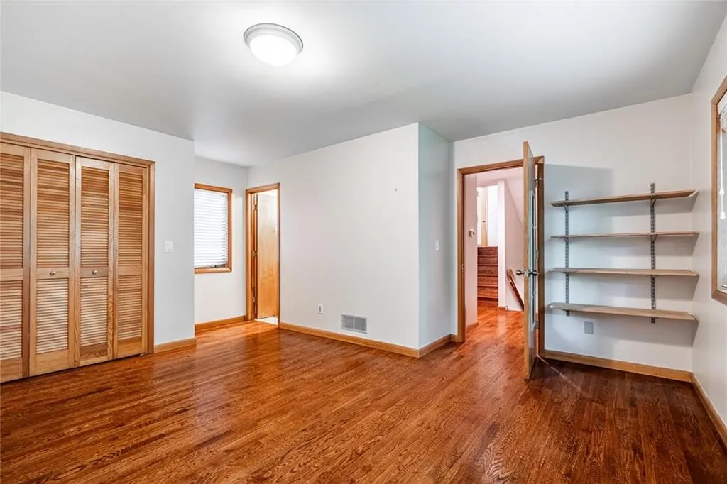 70 Glen Oaks Drive, Sandy Springs, Georgia 30327, 5 Bedrooms Bedrooms, ,4 BathroomsBathrooms,Residential,Sold,70 Glen Oaks Drive,7426730