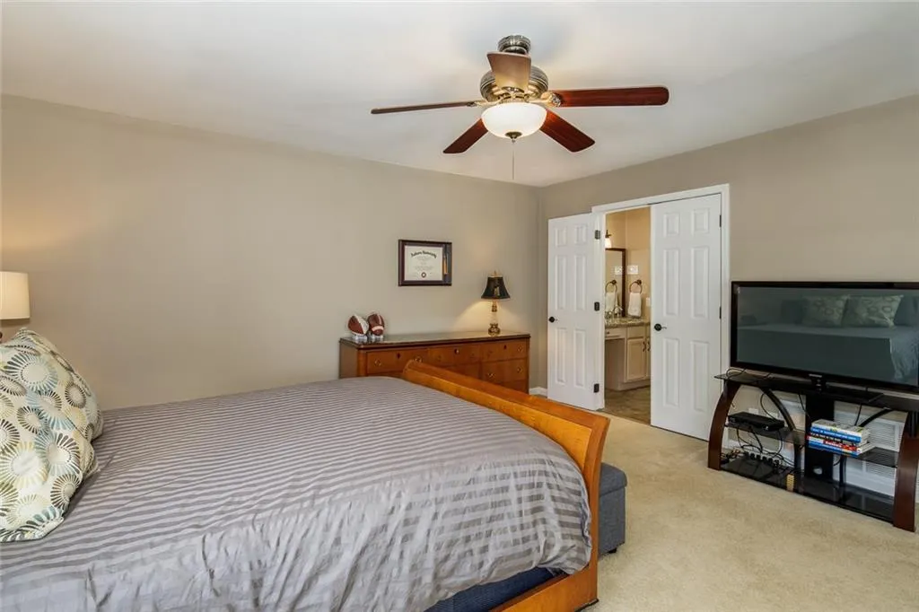 5620 Chemin De Vie, Sandy Springs, Georgia 30342, 2 Bedrooms Bedrooms, ,2 BathroomsBathrooms,Residential,Sold,5620 Chemin De Vie,6721394