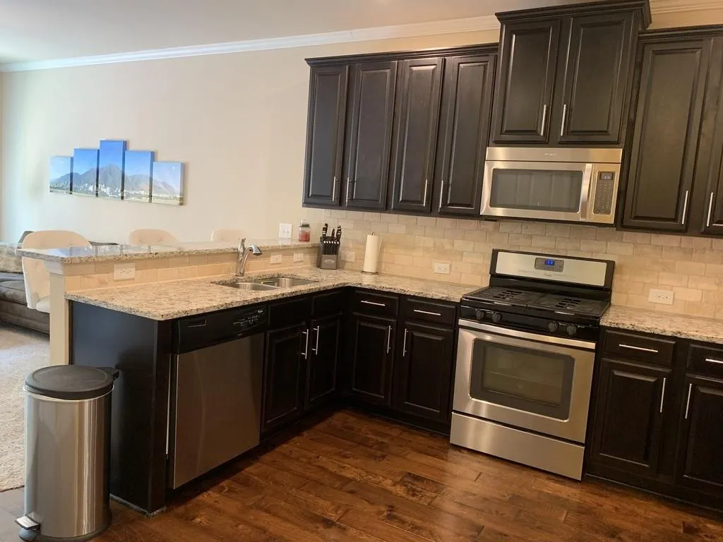 7305 Highland Bluff, Sandy Springs, Georgia 30328, 3 Bedrooms Bedrooms, ,3 BathroomsBathrooms,Residential,Sold,7305 Highland Bluff,6562822