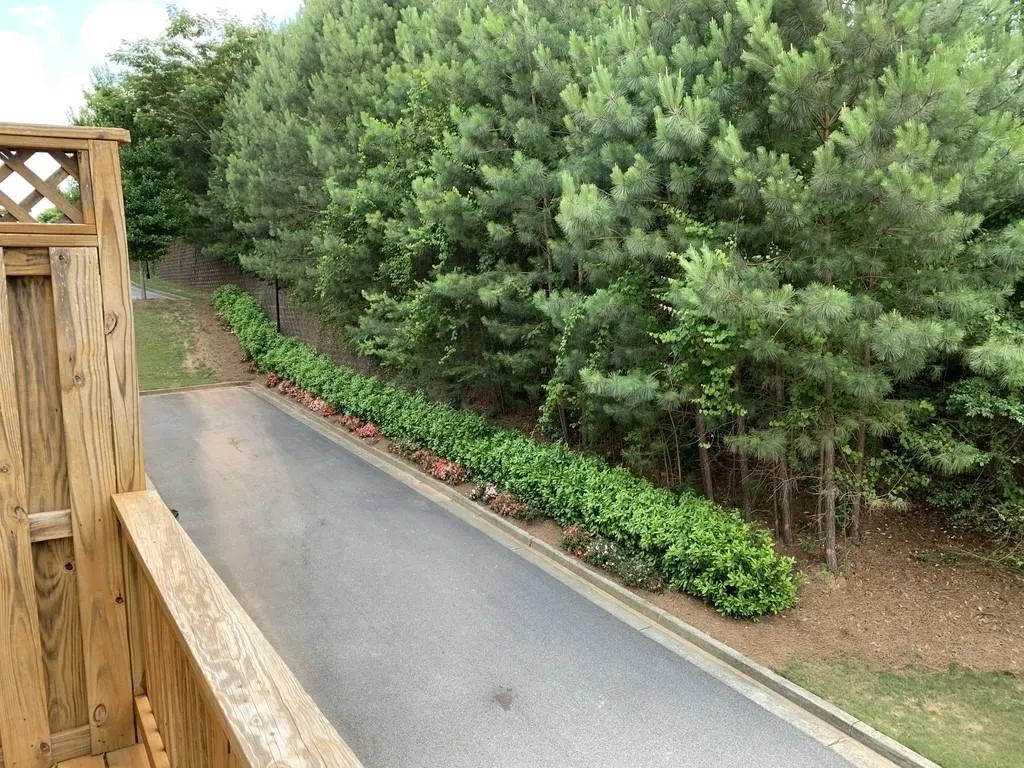 7305 Highland Bluff, Sandy Springs, Georgia 30328, 3 Bedrooms Bedrooms, ,3 BathroomsBathrooms,Residential,Sold,7305 Highland Bluff,6562822