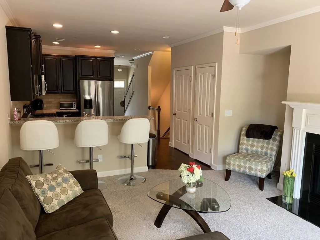 7305 Highland Bluff, Sandy Springs, Georgia 30328, 3 Bedrooms Bedrooms, ,3 BathroomsBathrooms,Residential,Sold,7305 Highland Bluff,6562822