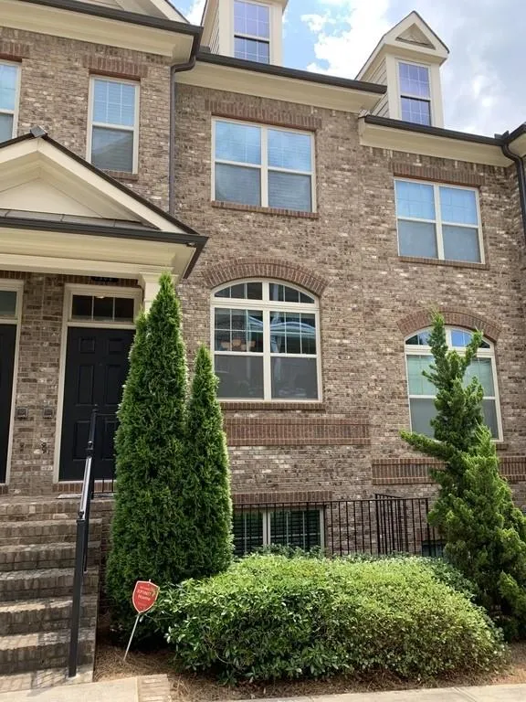 7305 Highland Bluff, Sandy Springs, Georgia 30328, 3 Bedrooms Bedrooms, ,3 BathroomsBathrooms,Residential,Sold,7305 Highland Bluff,6562822