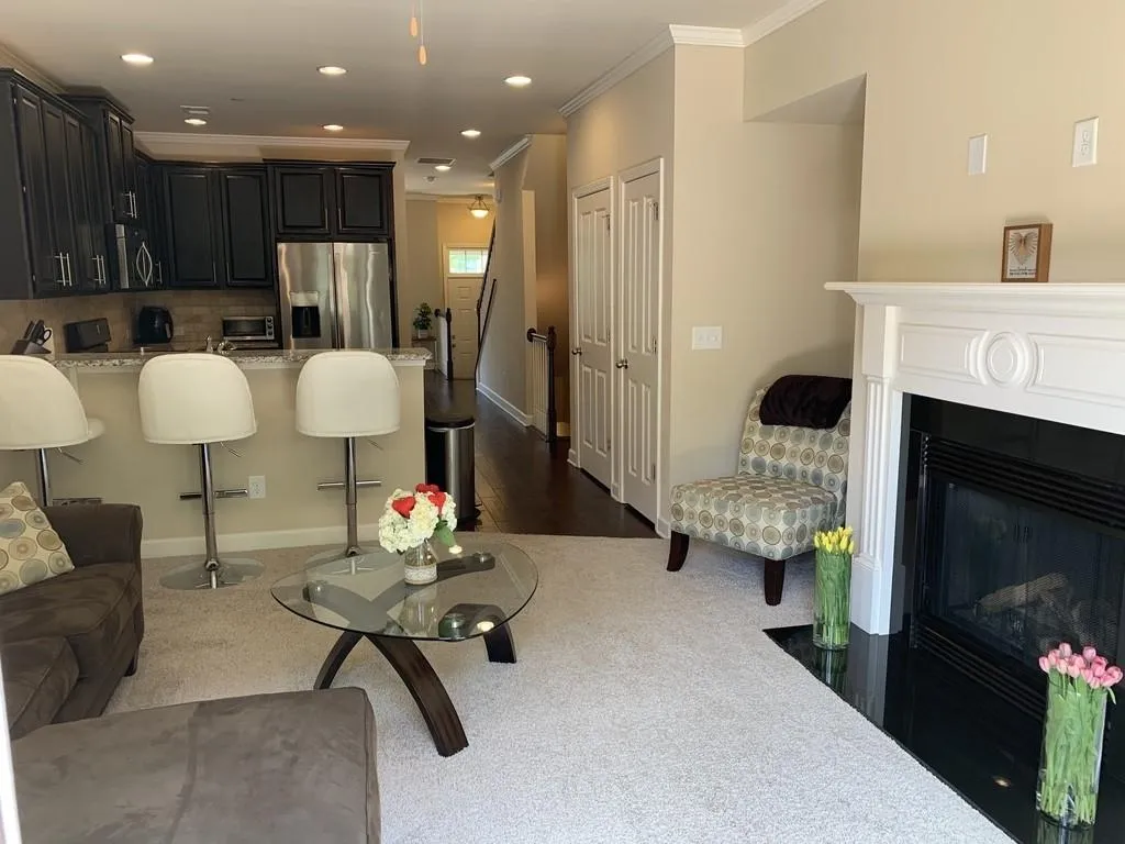 7305 Highland Bluff, Sandy Springs, Georgia 30328, 3 Bedrooms Bedrooms, ,3 BathroomsBathrooms,Residential,Sold,7305 Highland Bluff,6562822