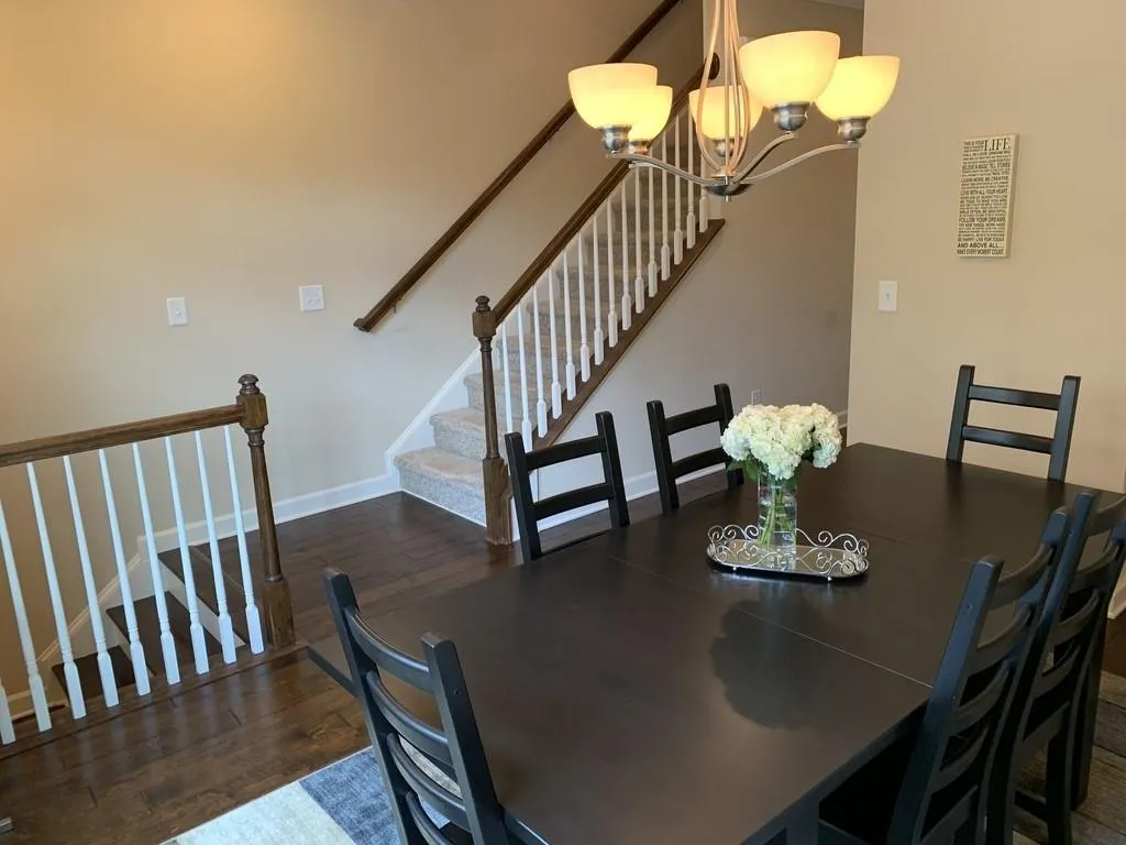 7305 Highland Bluff, Sandy Springs, Georgia 30328, 3 Bedrooms Bedrooms, ,3 BathroomsBathrooms,Residential,Sold,7305 Highland Bluff,6562822