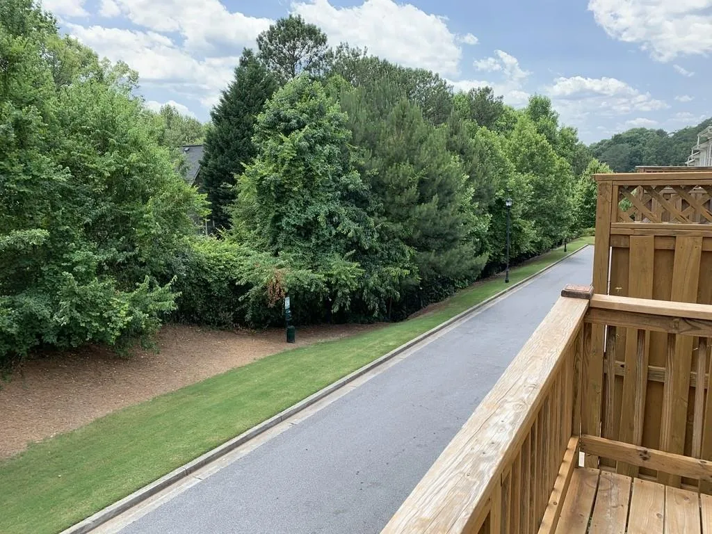 7305 Highland Bluff, Sandy Springs, Georgia 30328, 3 Bedrooms Bedrooms, ,3 BathroomsBathrooms,Residential,Sold,7305 Highland Bluff,6562822