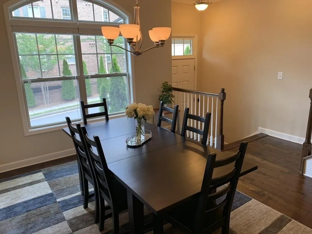 7305 Highland Bluff, Sandy Springs, Georgia 30328, 3 Bedrooms Bedrooms, ,3 BathroomsBathrooms,Residential,Sold,7305 Highland Bluff,6562822