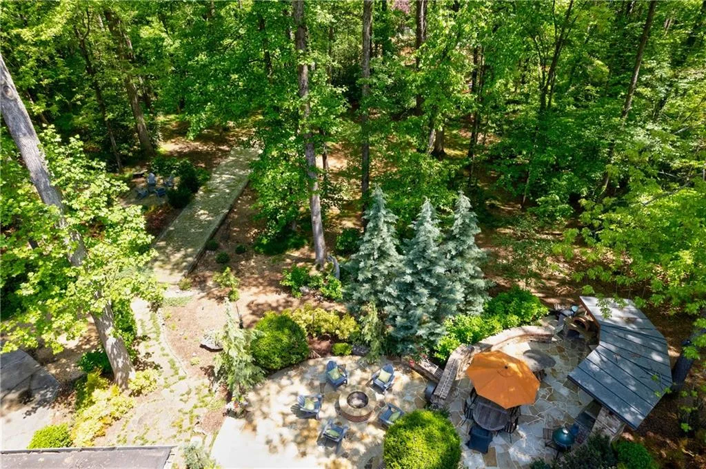 1000 Hightower Trail, Sandy Springs, Georgia 30350, 5 Bedrooms Bedrooms, ,5 BathroomsBathrooms,Residential,Sold,1000 Hightower Trail,7038303