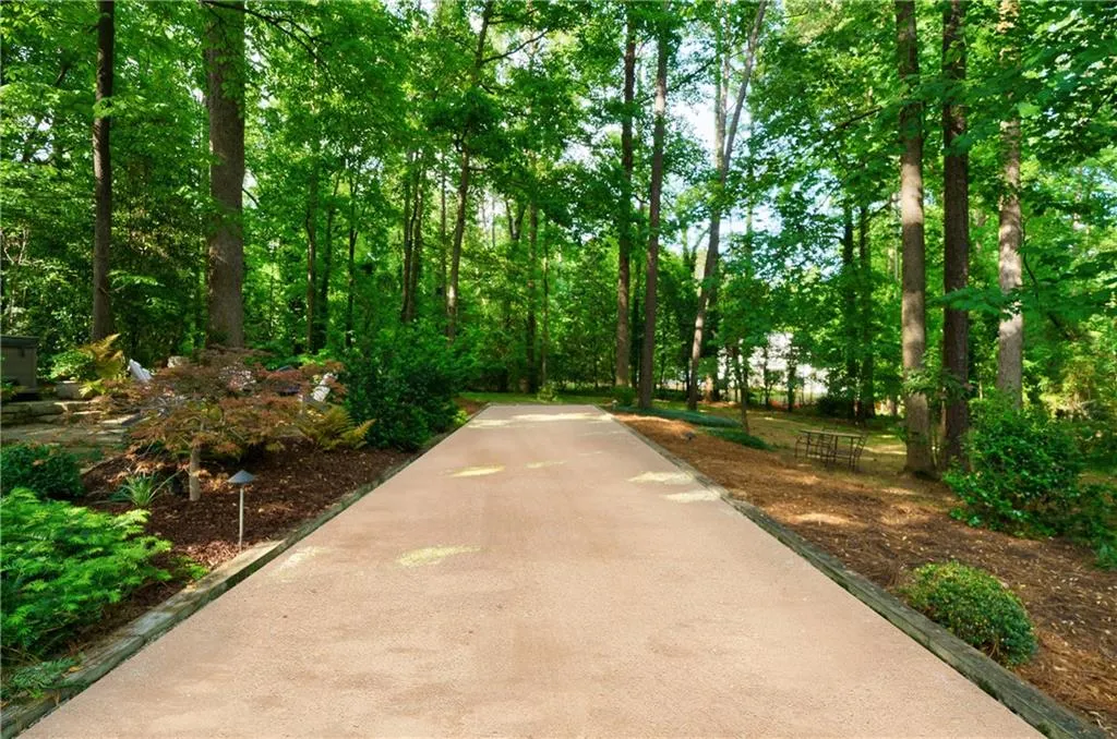 1000 Hightower Trail, Sandy Springs, Georgia 30350, 5 Bedrooms Bedrooms, ,5 BathroomsBathrooms,Residential,Sold,1000 Hightower Trail,7038303