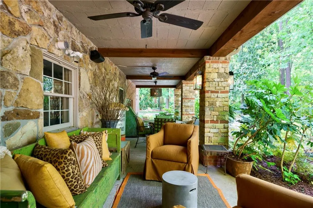 1000 Hightower Trail, Sandy Springs, Georgia 30350, 5 Bedrooms Bedrooms, ,5 BathroomsBathrooms,Residential,Sold,1000 Hightower Trail,7038303