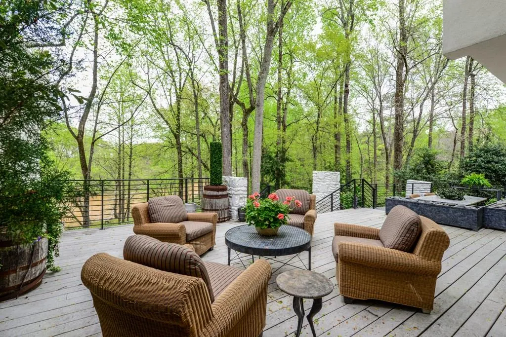 7305 Chattahoochee Bluff Drive, Sandy Springs, Georgia 30350, 6 Bedrooms Bedrooms, ,5 BathroomsBathrooms,Residential,Sold,7305 Chattahoochee Bluff Drive,5830149