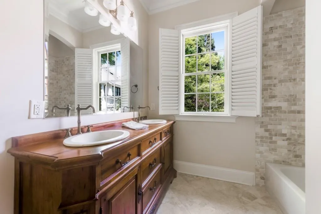 3282 Pinestream Road Nw, Atlanta, Georgia 30327, 7 Bedrooms Bedrooms, 0 ,6 BathroomsBathrooms,Residential,For Sale,3282 Pinestream Road Nw,7752886