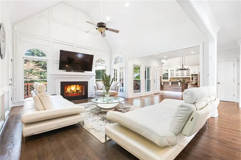 415 Woodall Way, Sandy Springs, Georgia 30350, 5 Bedrooms Bedrooms, ,4 BathroomsBathrooms,Residential,Sold,415 Woodall Way,6647662