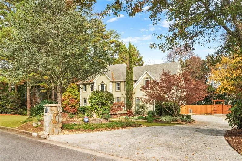 415 Woodall Way, Sandy Springs, Georgia 30350, 5 Bedrooms Bedrooms, ,4 BathroomsBathrooms,Residential,Sold,415 Woodall Way,6647662
