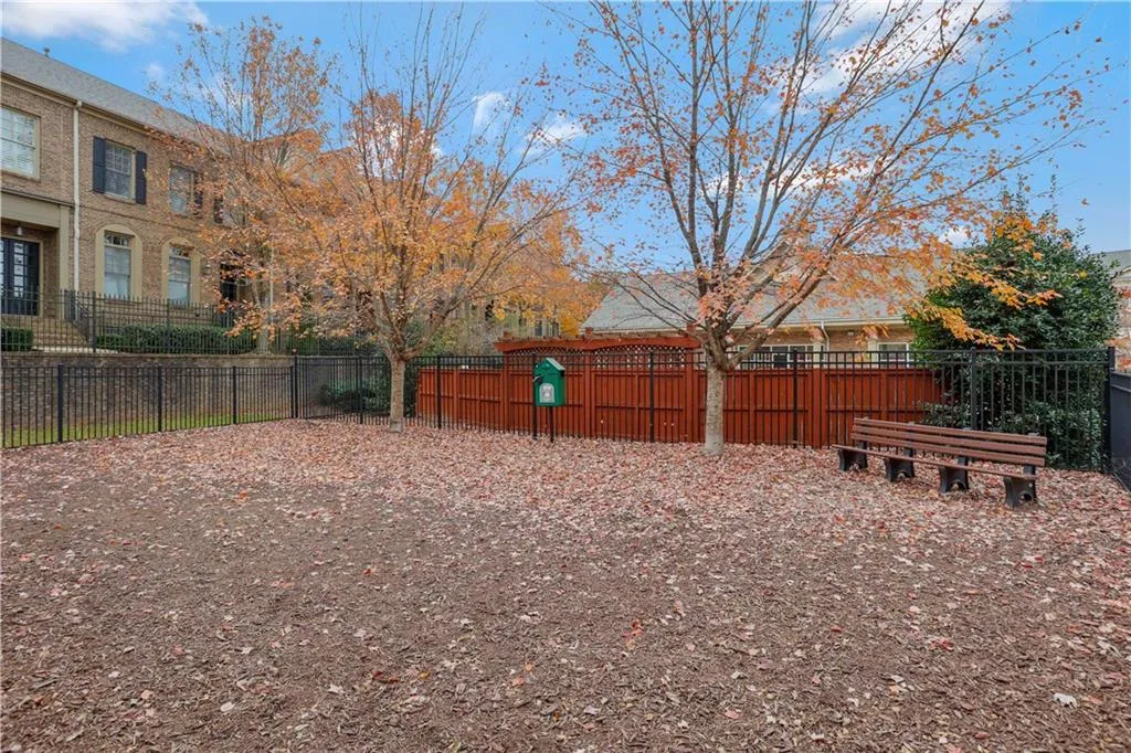 685 Lockton Place, Atlanta, Georgia 30342, 4 Bedrooms Bedrooms, ,4 BathroomsBathrooms,Residential,Sold,685 Lockton Place,6971882