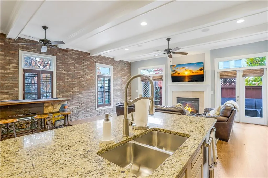 685 Lockton Place, Atlanta, Georgia 30342, 4 Bedrooms Bedrooms, ,4 BathroomsBathrooms,Residential,Sold,685 Lockton Place,6971882