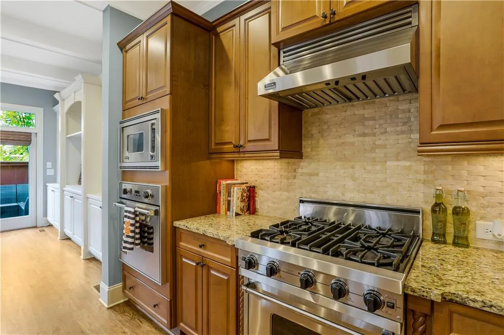 685 Lockton Place, Atlanta, Georgia 30342, 4 Bedrooms Bedrooms, ,4 BathroomsBathrooms,Residential,Sold,685 Lockton Place,6971882