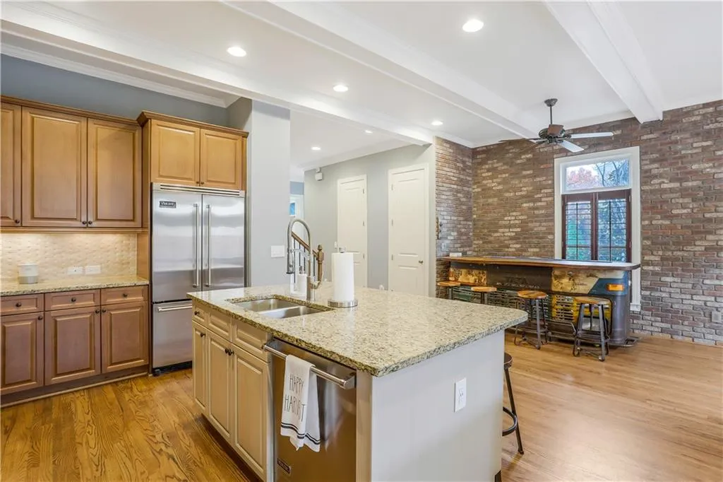 685 Lockton Place, Atlanta, Georgia 30342, 4 Bedrooms Bedrooms, ,4 BathroomsBathrooms,Residential,Sold,685 Lockton Place,6971882