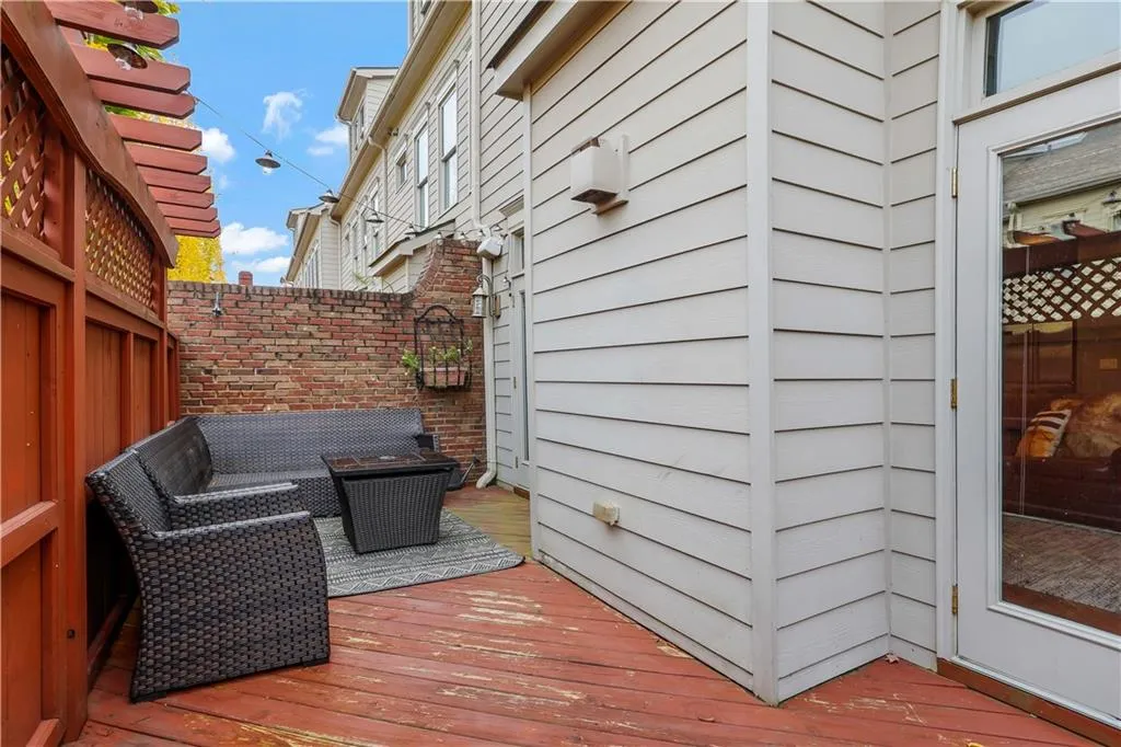 685 Lockton Place, Atlanta, Georgia 30342, 4 Bedrooms Bedrooms, ,4 BathroomsBathrooms,Residential,Sold,685 Lockton Place,6971882