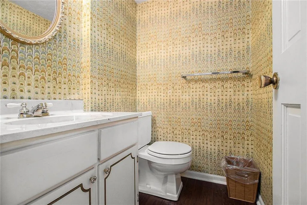 10 Newport Place Nw, Atlanta, Georgia 30318, 2 Bedrooms Bedrooms, ,2 BathroomsBathrooms,Residential,For Sale,10 Newport Place Nw,7608278
