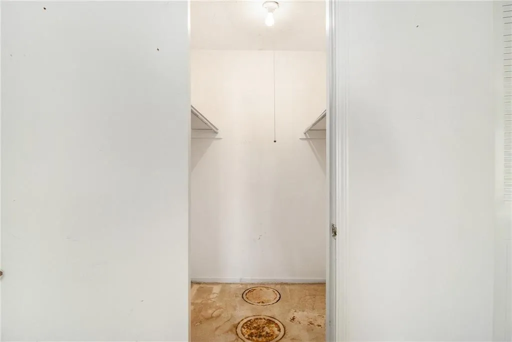 10 Newport Place Nw, Atlanta, Georgia 30318, 2 Bedrooms Bedrooms, ,2 BathroomsBathrooms,Residential,For Sale,10 Newport Place Nw,7608278