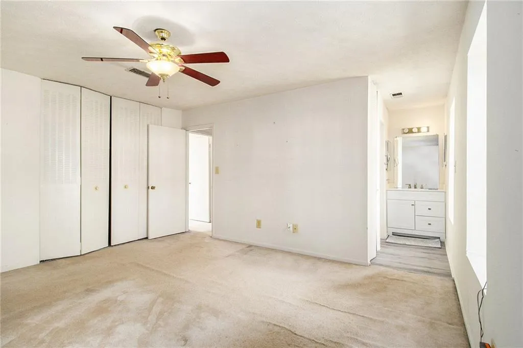 10 Newport Place Nw, Atlanta, Georgia 30318, 2 Bedrooms Bedrooms, ,2 BathroomsBathrooms,Residential,For Sale,10 Newport Place Nw,7608278