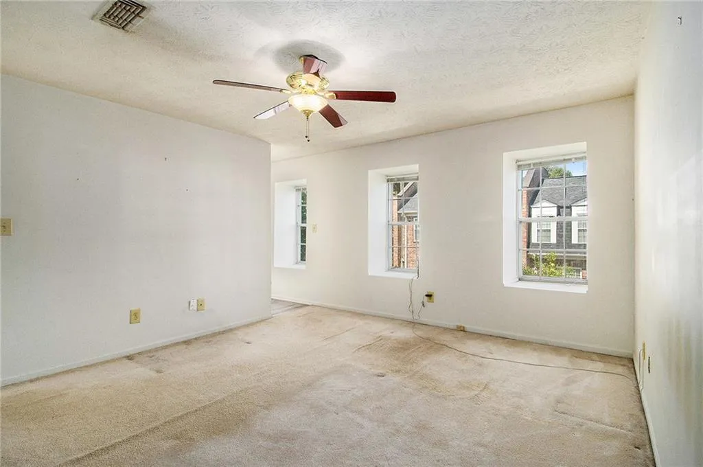 10 Newport Place Nw, Atlanta, Georgia 30318, 2 Bedrooms Bedrooms, ,2 BathroomsBathrooms,Residential,For Sale,10 Newport Place Nw,7608278