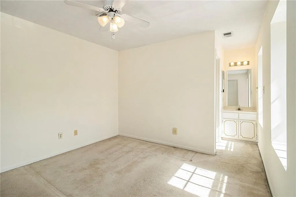 10 Newport Place Nw, Atlanta, Georgia 30318, 2 Bedrooms Bedrooms, ,2 BathroomsBathrooms,Residential,For Sale,10 Newport Place Nw,7608278