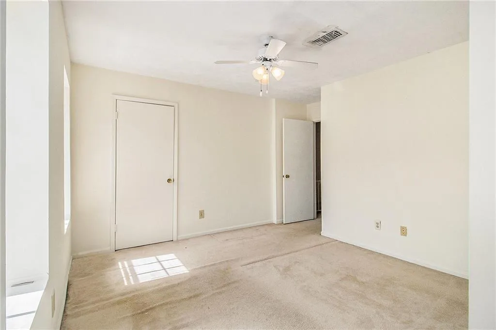 10 Newport Place Nw, Atlanta, Georgia 30318, 2 Bedrooms Bedrooms, ,2 BathroomsBathrooms,Residential,For Sale,10 Newport Place Nw,7608278
