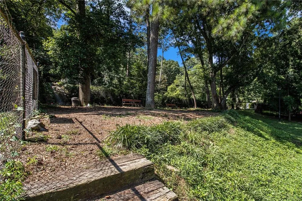 10 Newport Place Nw, Atlanta, Georgia 30318, 2 Bedrooms Bedrooms, ,2 BathroomsBathrooms,Residential,For Sale,10 Newport Place Nw,7608278
