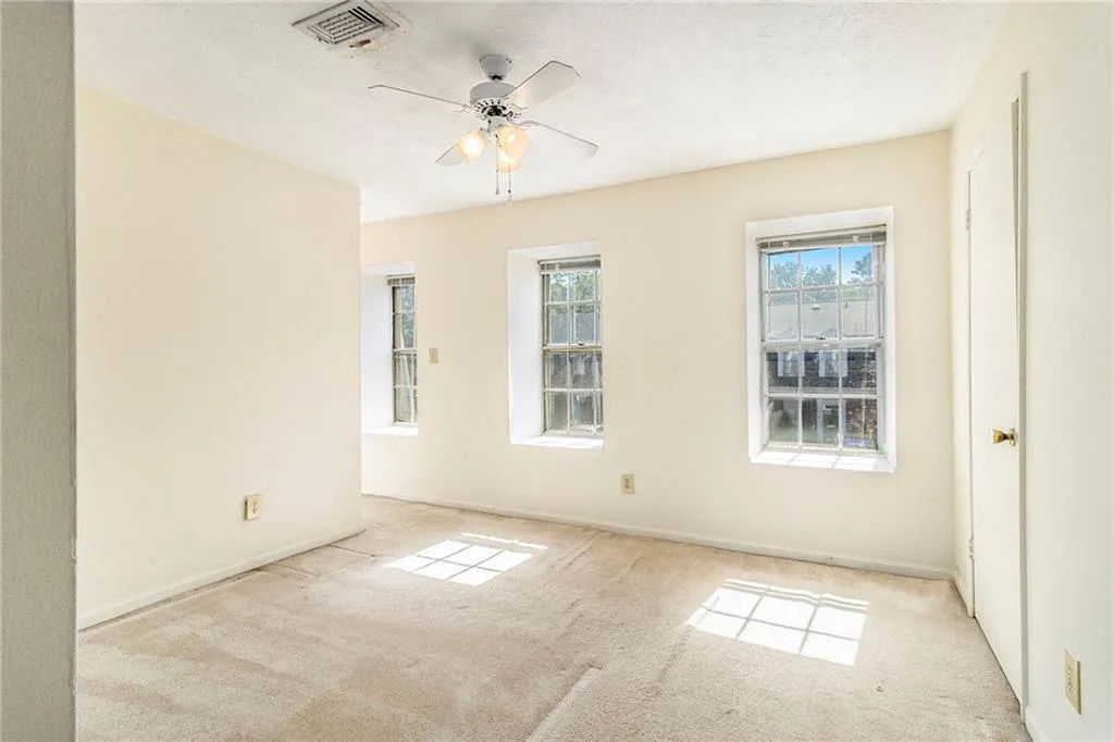 10 Newport Place Nw, Atlanta, Georgia 30318, 2 Bedrooms Bedrooms, ,2 BathroomsBathrooms,Residential,For Sale,10 Newport Place Nw,7608278
