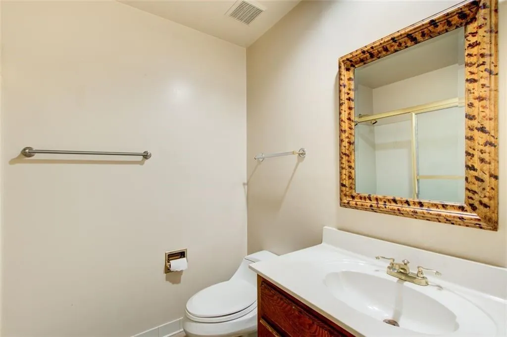 305 Heards Ferry Road, Atlanta, Georgia 30328, 4 Bedrooms Bedrooms, ,5 BathroomsBathrooms,Residential,Sold,305 Heards Ferry Road,7557014