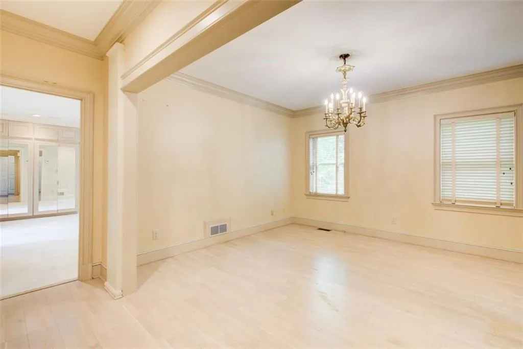 305 Heards Ferry Road, Atlanta, Georgia 30328, 4 Bedrooms Bedrooms, ,5 BathroomsBathrooms,Residential,Sold,305 Heards Ferry Road,7557014