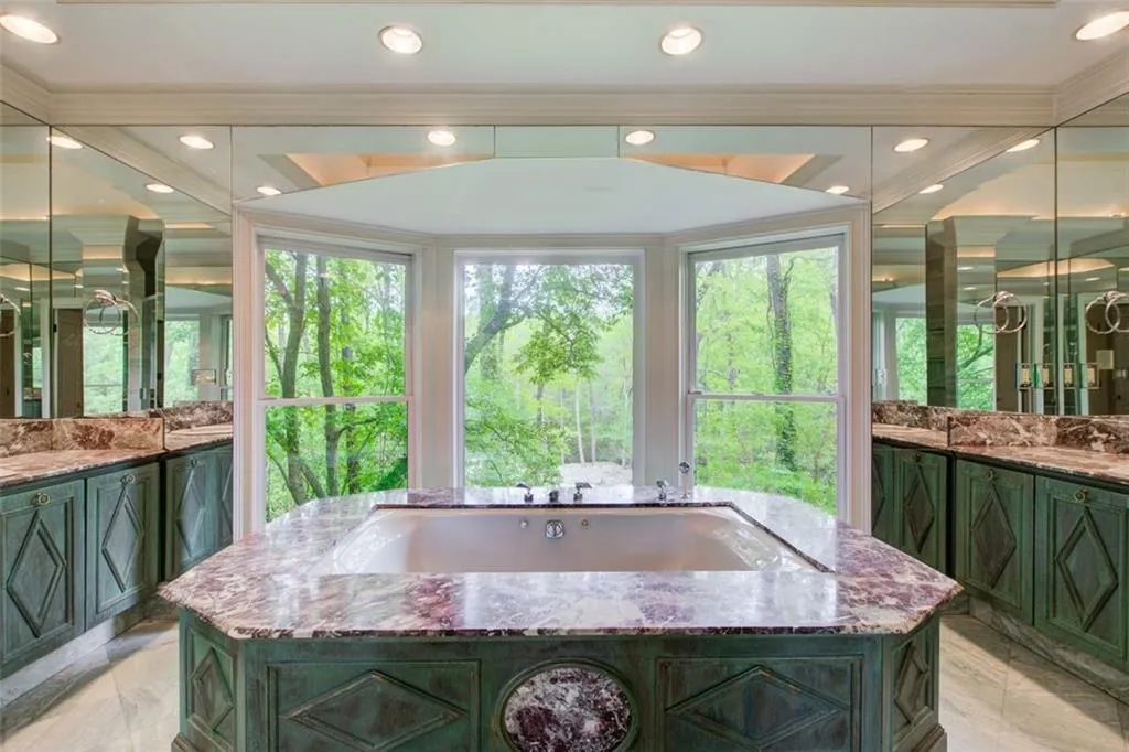 305 Heards Ferry Road, Atlanta, Georgia 30328, 4 Bedrooms Bedrooms, ,5 BathroomsBathrooms,Residential,Sold,305 Heards Ferry Road,7557014