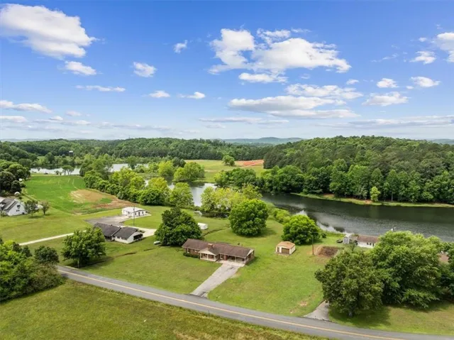687 Johnson Lake Road Se, Adairsville, Georgia 30103