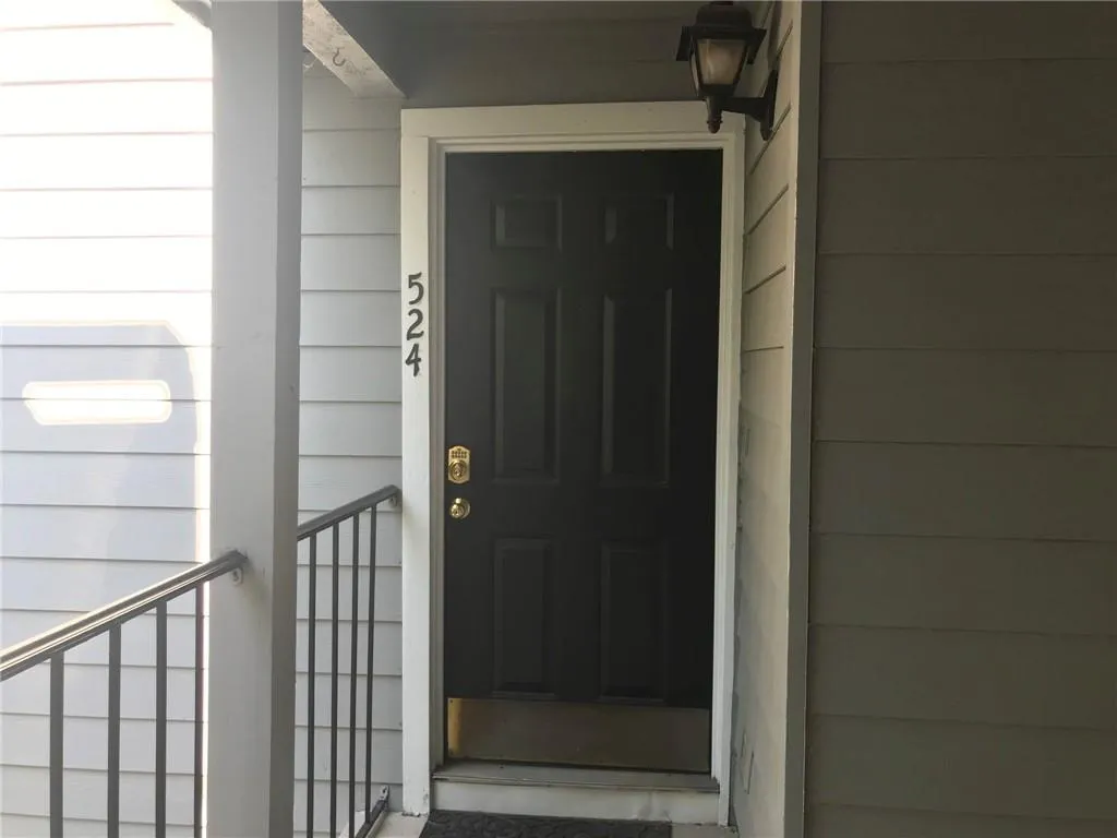 524 Granville Court, Atlanta, Georgia 30328, 1 Bedroom Bedrooms, ,1 BathroomBathrooms,Residential,Sold,524 Granville Court,7075636