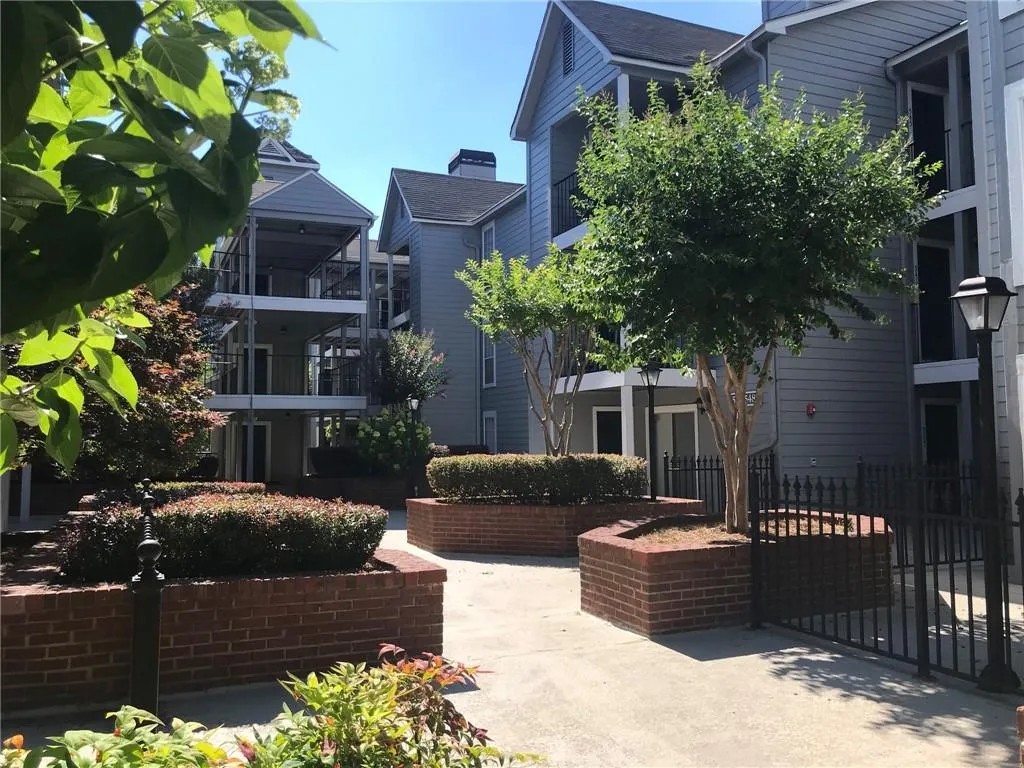 524 Granville Court, Atlanta, Georgia 30328, 1 Bedroom Bedrooms, ,1 BathroomBathrooms,Residential,Sold,524 Granville Court,7075636