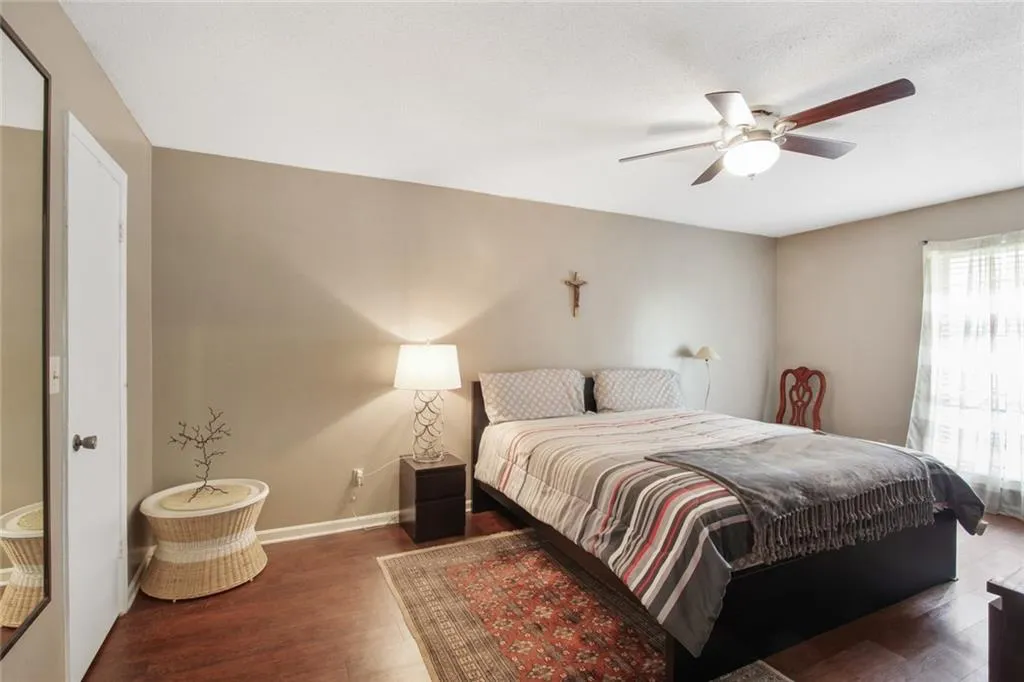 6851 Roswell Road Unit O33, Sandy Springs, Georgia 30328, 2 Bedrooms Bedrooms, ,2 BathroomsBathrooms,Residential,Sold,6851 Roswell Road Unit O33,6906910