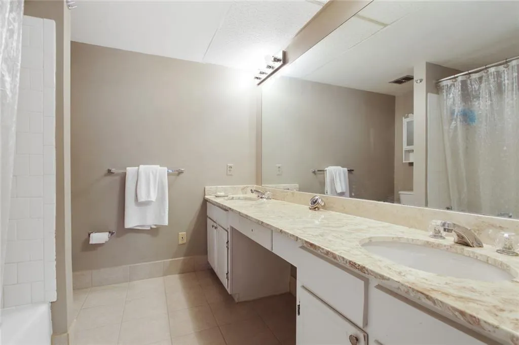 6851 Roswell Road Unit O33, Sandy Springs, Georgia 30328, 2 Bedrooms Bedrooms, ,2 BathroomsBathrooms,Residential,Sold,6851 Roswell Road Unit O33,6906910