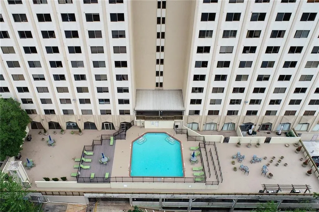 Atlanta, Georgia 30305, 1 Bedroom Bedrooms, 0 ,1 BathroomBathrooms,Residential,For Sale,7766007