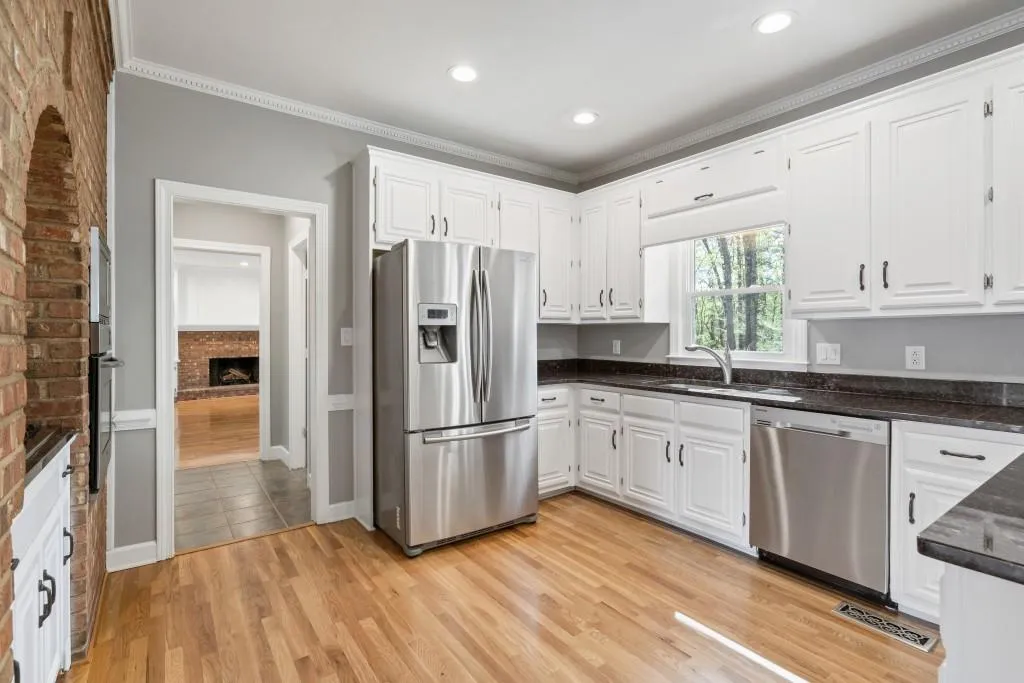 9520 Roberts Drive, Atlanta, Georgia 30350, 4 Bedrooms Bedrooms, ,3 BathroomsBathrooms,Residential,Sold,9520 Roberts Drive,6703954