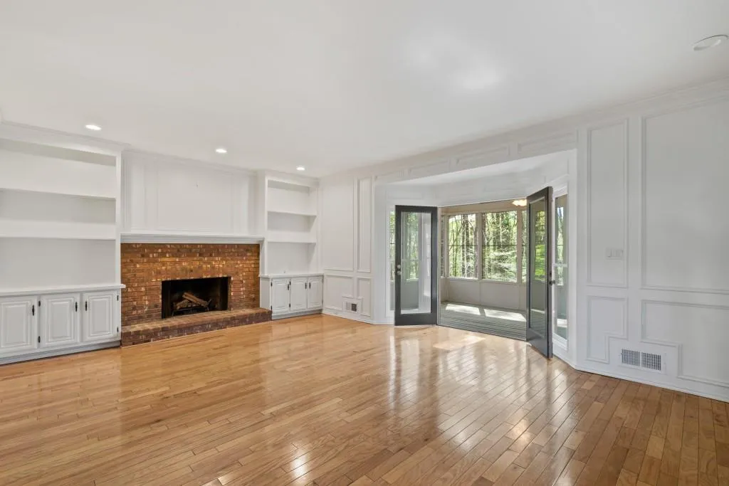 9520 Roberts Drive, Atlanta, Georgia 30350, 4 Bedrooms Bedrooms, ,3 BathroomsBathrooms,Residential,Sold,9520 Roberts Drive,6703954