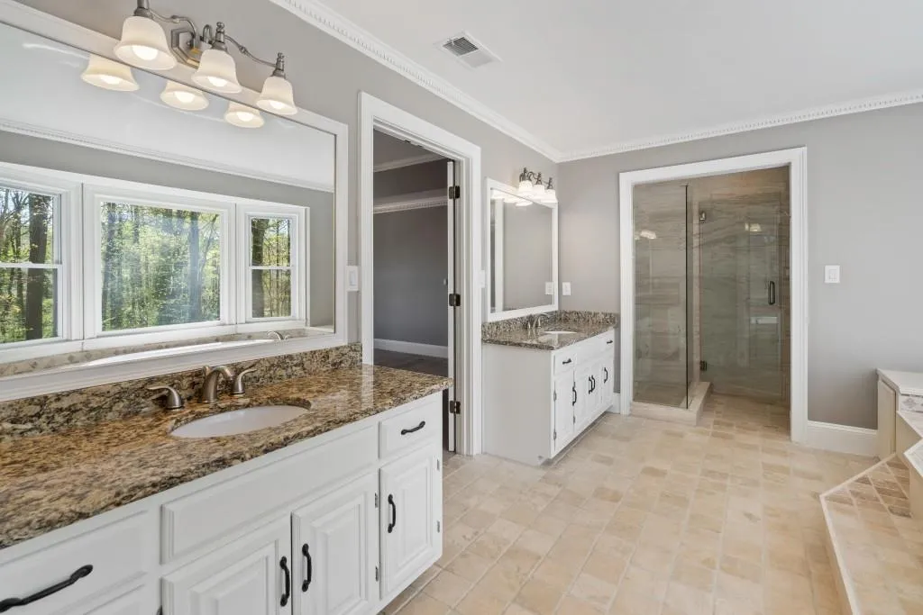 9520 Roberts Drive, Atlanta, Georgia 30350, 4 Bedrooms Bedrooms, ,3 BathroomsBathrooms,Residential,Sold,9520 Roberts Drive,6703954
