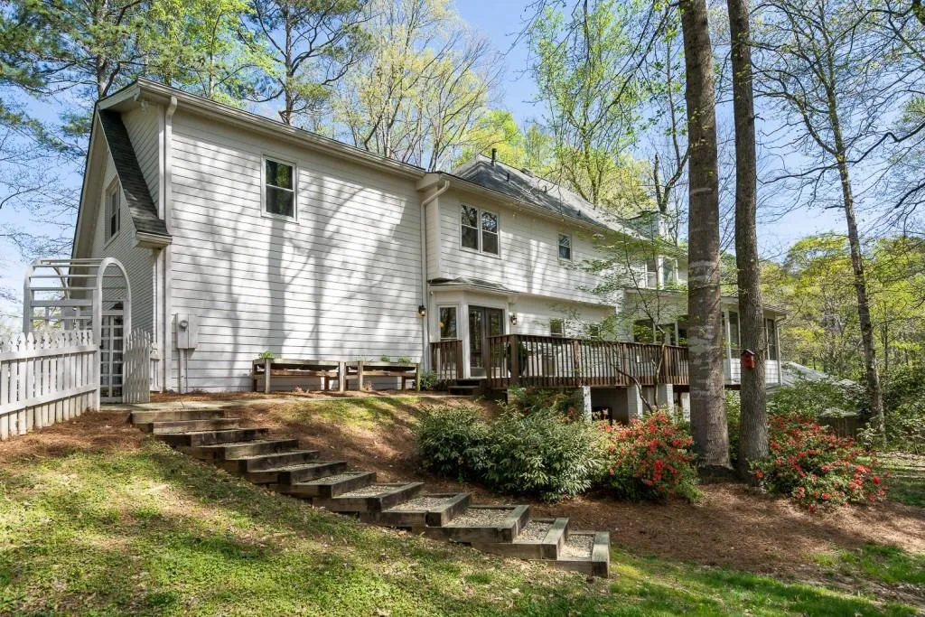 9520 Roberts Drive, Atlanta, Georgia 30350, 4 Bedrooms Bedrooms, ,3 BathroomsBathrooms,Residential,Sold,9520 Roberts Drive,6703954