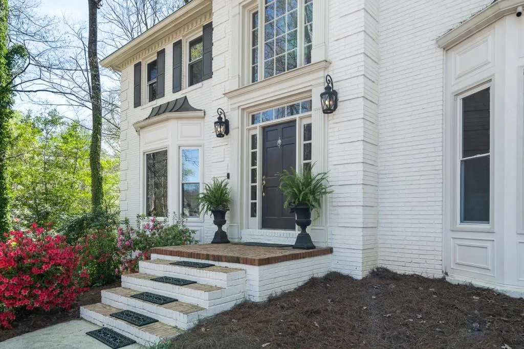9520 Roberts Drive, Atlanta, Georgia 30350, 4 Bedrooms Bedrooms, ,3 BathroomsBathrooms,Residential,Sold,9520 Roberts Drive,6703954
