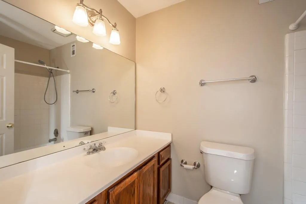 7500 Roswell Road Unit 84, Sandy Springs, Georgia 30350, 2 Bedrooms Bedrooms, ,2 BathroomsBathrooms,Residential,Sold,7500 Roswell Road Unit 84,6834515