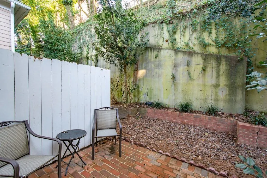 7500 Roswell Road Unit 84, Sandy Springs, Georgia 30350, 2 Bedrooms Bedrooms, ,2 BathroomsBathrooms,Residential,Sold,7500 Roswell Road Unit 84,6834515