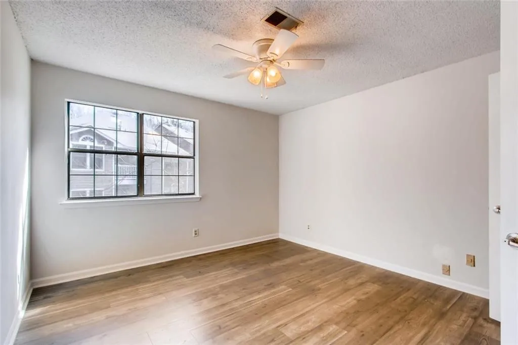 503 Barrington Hills Drive, Sandy Springs, Georgia 30350, 1 Bedroom Bedrooms, ,1 BathroomBathrooms,Residential,Sold,503 Barrington Hills Drive,6126653