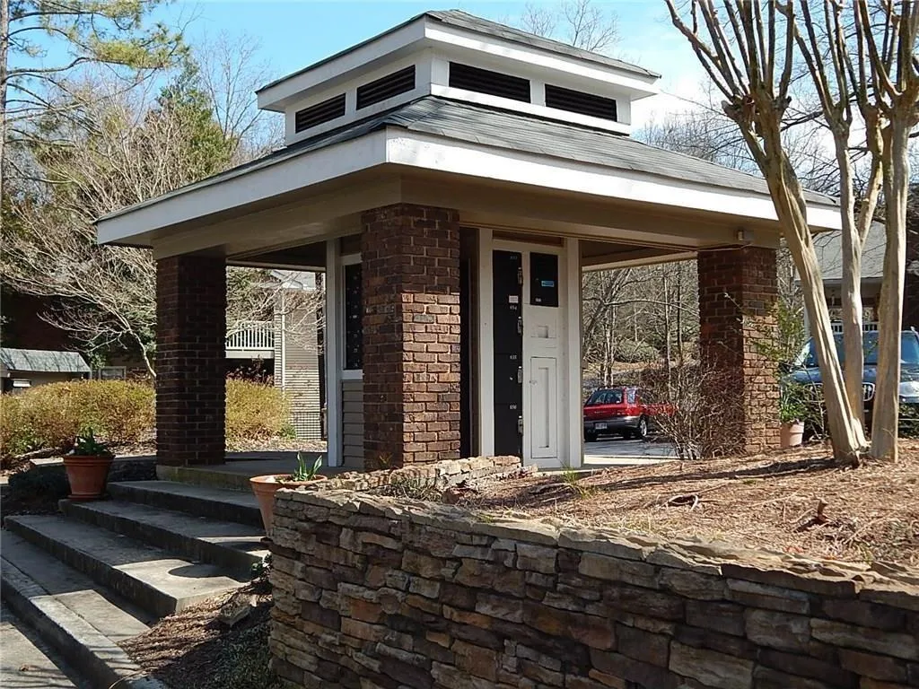 503 Barrington Hills Drive, Sandy Springs, Georgia 30350, 1 Bedroom Bedrooms, ,1 BathroomBathrooms,Residential,Sold,503 Barrington Hills Drive,6126653