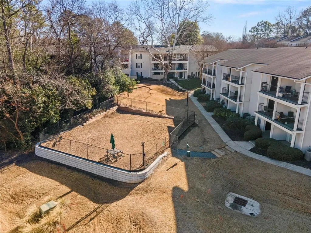 1150 Collier Road Nw Unit F8, Atlanta, Georgia 30318, 1 Bedroom Bedrooms, 0 ,1 BathroomBathrooms,Residential,For Sale,1150 Collier Road Nw Unit F8,7741826